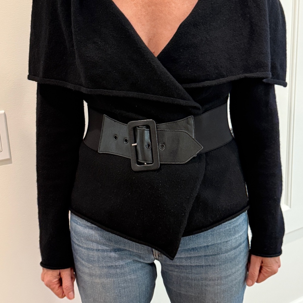 ALICE & OLIVIA BLACK CASHMERE BELTED SWEATER/JACKET/WRAP